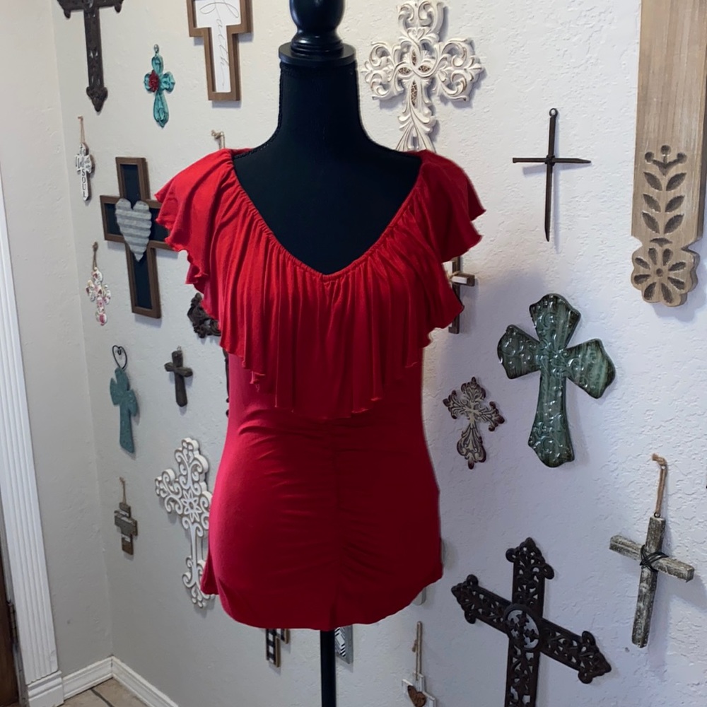 NWOT Kenar red sleeveless blouse size small